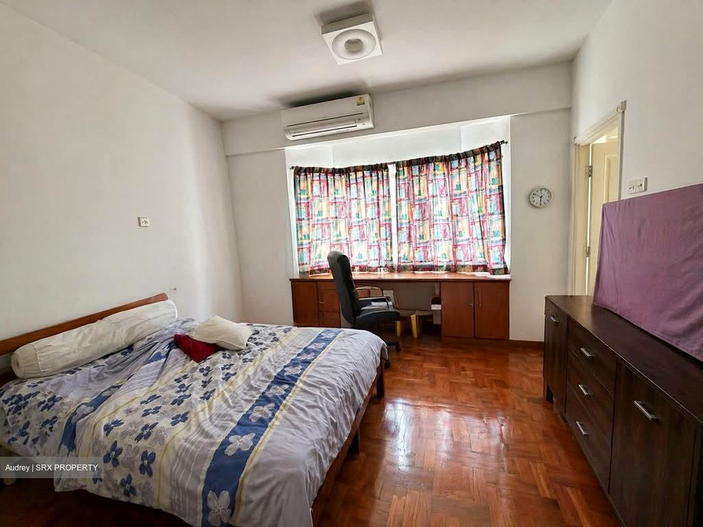 Springside Avenue (D26), Terrace #554421881